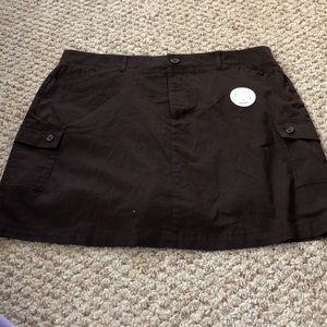 NWT Dark Brown Very cute Croft and barrow skort!😍